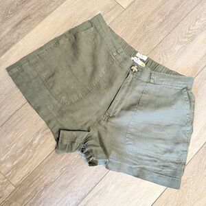 100% Linen green shorts medium